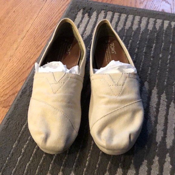 Ivory toms - flats - Picture 2 of 5